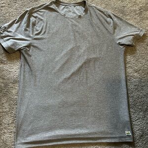 Vuori Stato Tech Tee. Large.